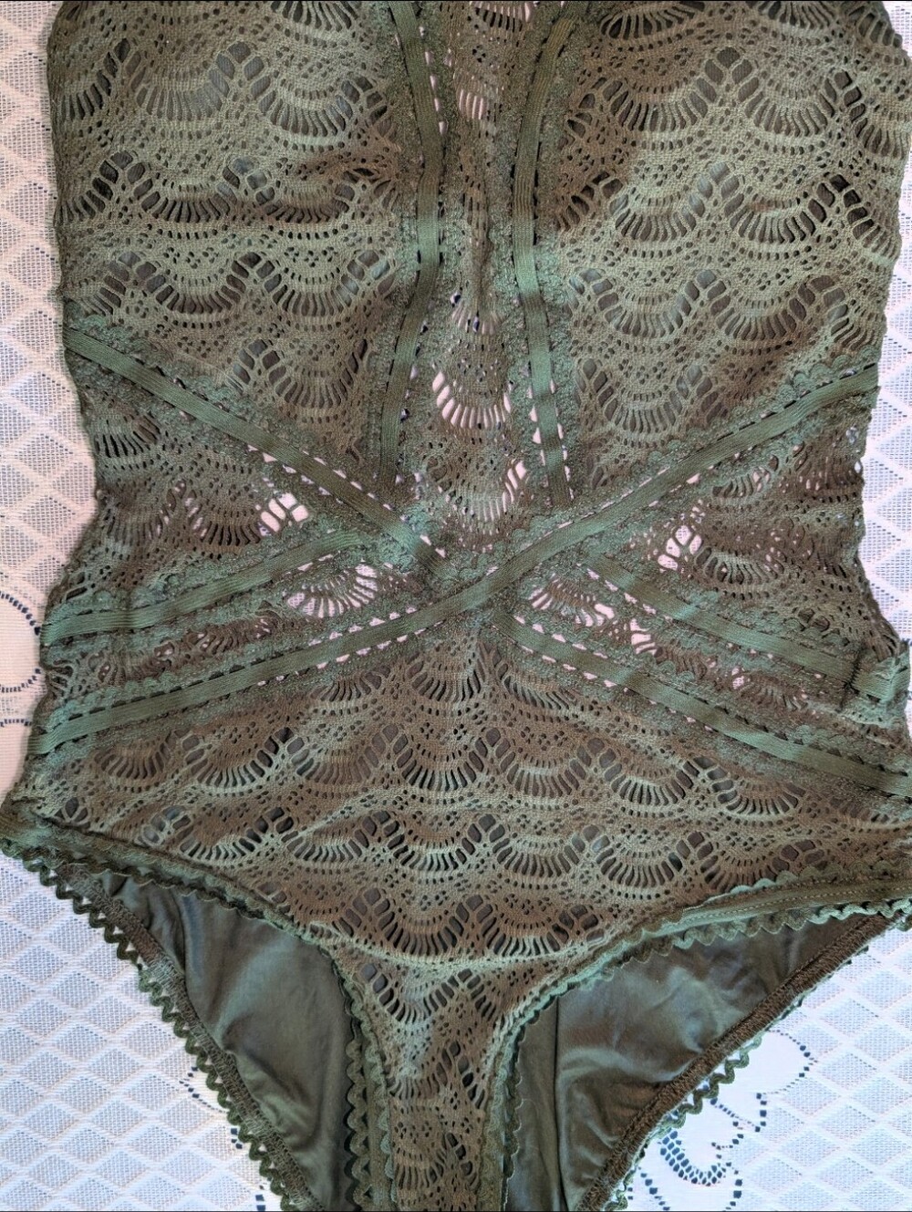 Becca by Rebecca Virtue Color Play Womens Crochet One Piece Swimsuit Green Large - Picture 8 of 13